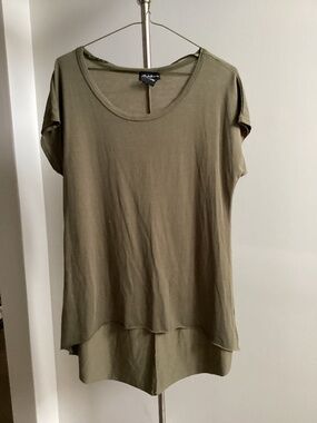 Olive hi-low hem t-shirt